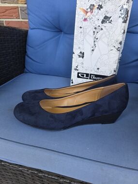CL by Laundry Navy Suede Wedge Heels New In Box. Size 9.5